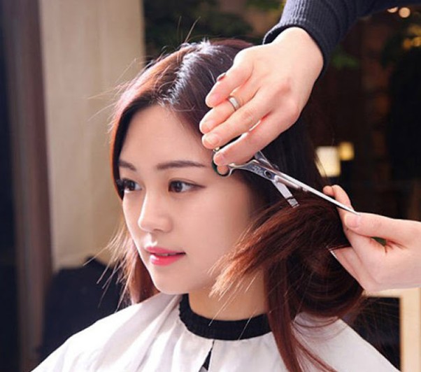 Làm nghề gì khi không có bằng Đại học nhưng lương vẫn cao? Thực tế cũng có khá nhiều nghề nghiệp không cần trình độ cao học nhưng mức thu nhập khá tốt như chuyên gia tạo mẫu tóc chuyên nghiệp.