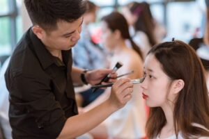 Làm Nghề Gì Khi Không Có Bằng Đại Học Nhưng Lương Cao?