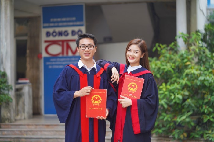 Hồ sơ tuyển sinh Trung cấp nghề có gì?