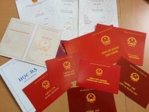 Bộ bằng tốt nghiệp đại học đầy đủ gồm 2 thành phần chính